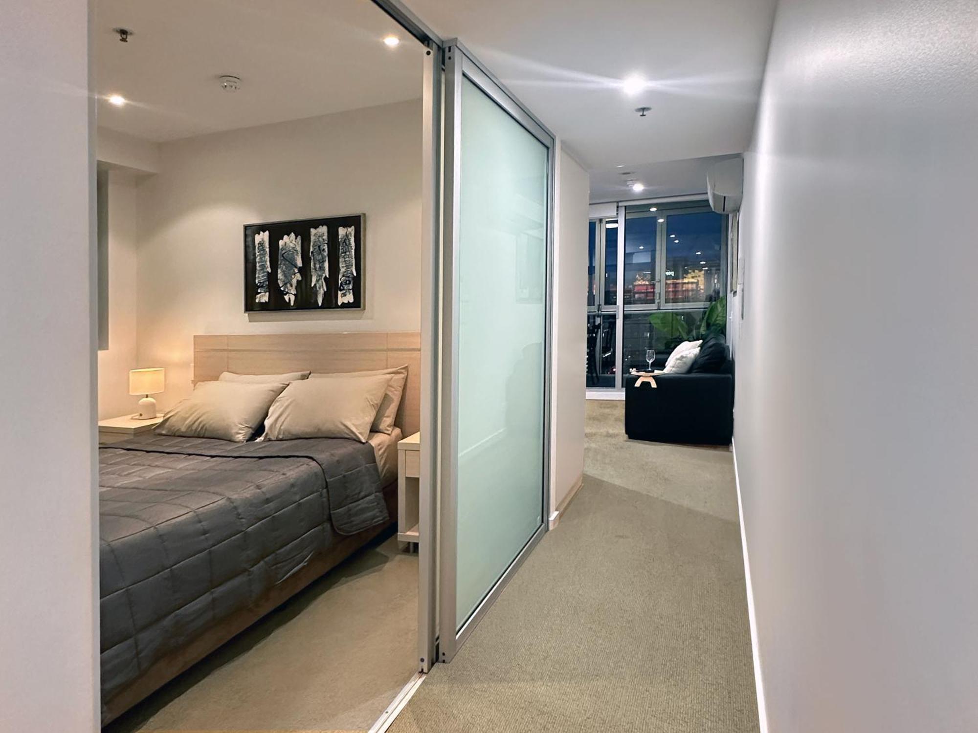 אדלייד Sky View Apartment Cbd Skyline 2Br Apartment Balcony Spa Access Sleeps 6 מראה חיצוני תמונה
