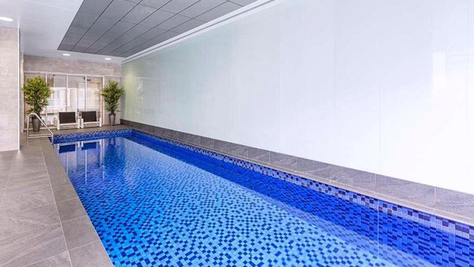 אדלייד Sky View Apartment Cbd Skyline 2Br Apartment Balcony Spa Access Sleeps 6 מראה חיצוני תמונה